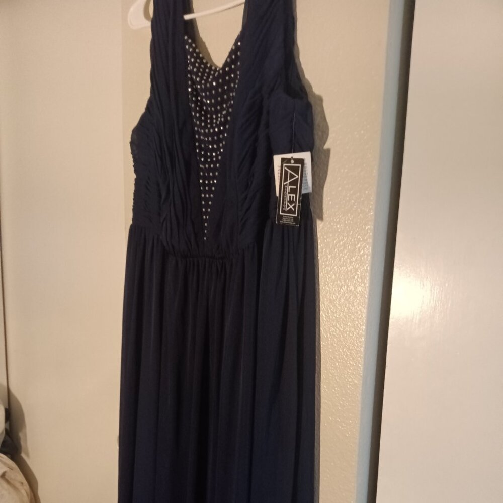 Alex Evenings Formal Dress - Picture 1 of 10